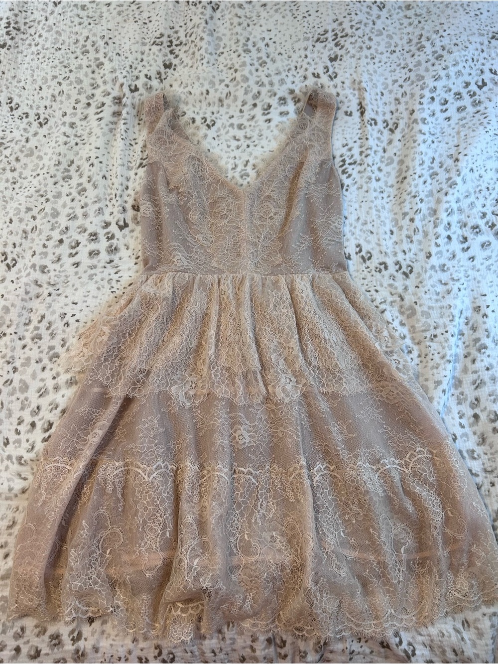 BCBG Lace Tiered V-Neck Women's Dress in Nude Tan Cream